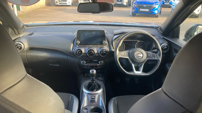 Nissan Juke 1.0 DiG-T 114 N-Connecta 5dr Petrol Hatchback